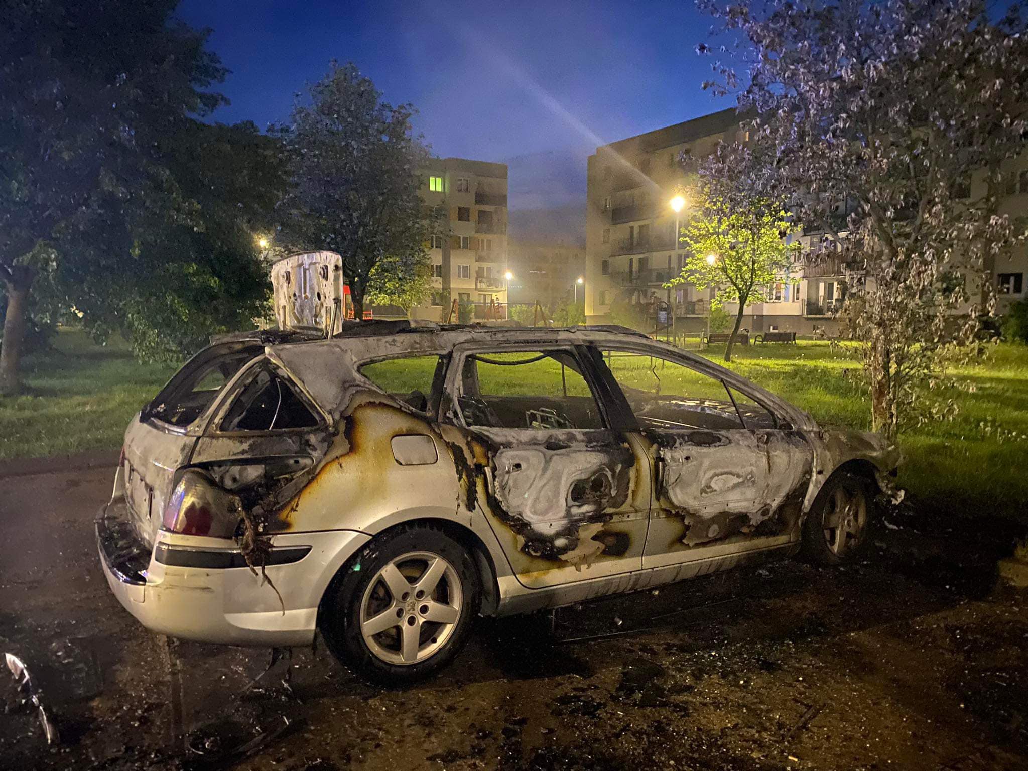 Peugeot spłonął w Chocianowie